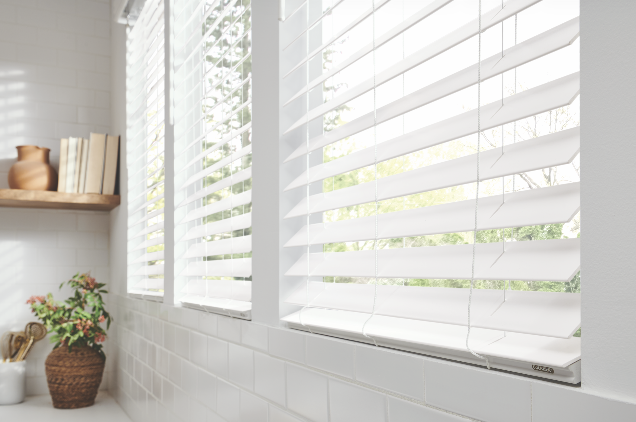 White faux wood blinds, close slat detail